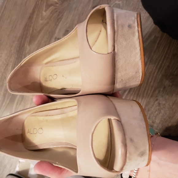 Also sandals - Picture 2 of 5